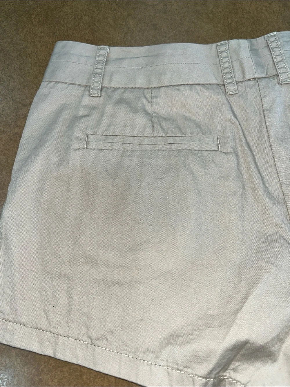 J. Crew Women's Chino Cotton Shorts in Light Khaki • Size 6 • 100% Cotton